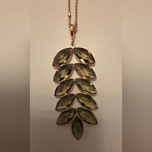 NWT Meghan Browne Elegant Gold Leaf Smokey Quartz Pendant Necklace